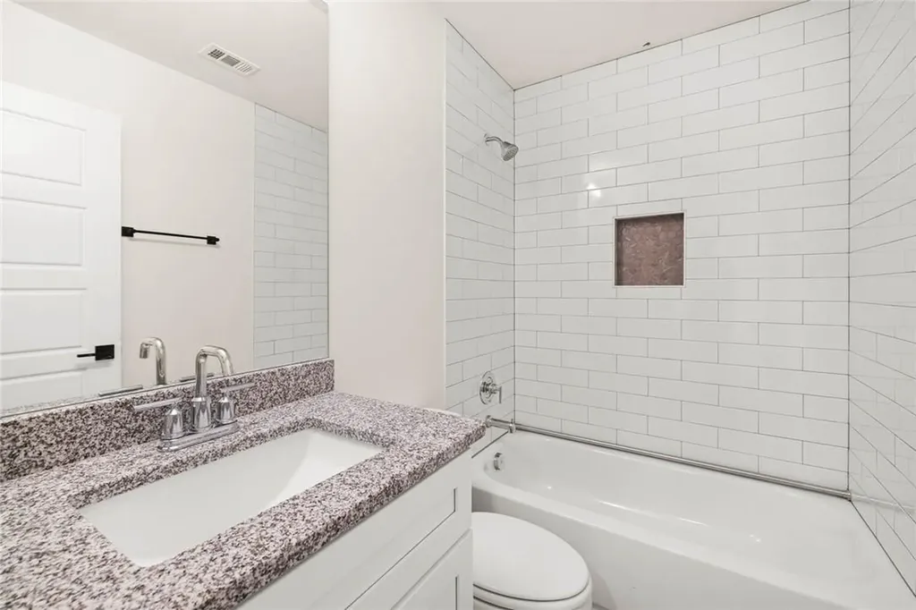 21201 Portsmouth #2 Cove Lago Vista TX 78645