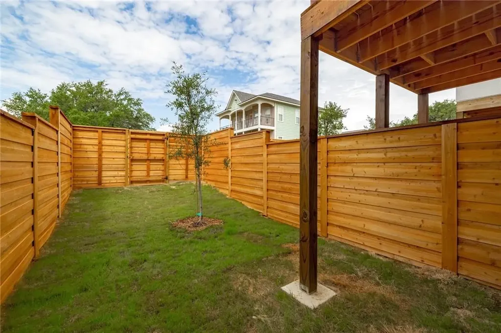21201 Portsmouth #2 Cove Lago Vista TX 78645