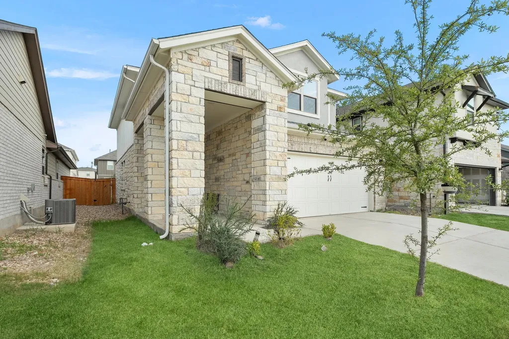 195 White Horses Drive Kyle TX 78640
