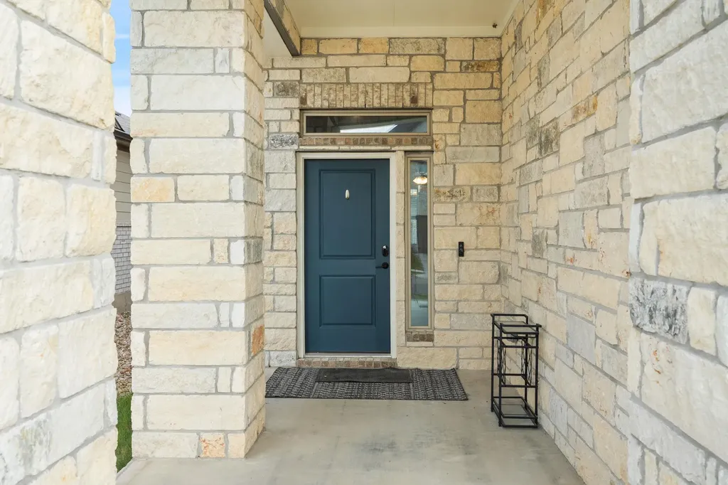 195 White Horses Drive Kyle TX 78640