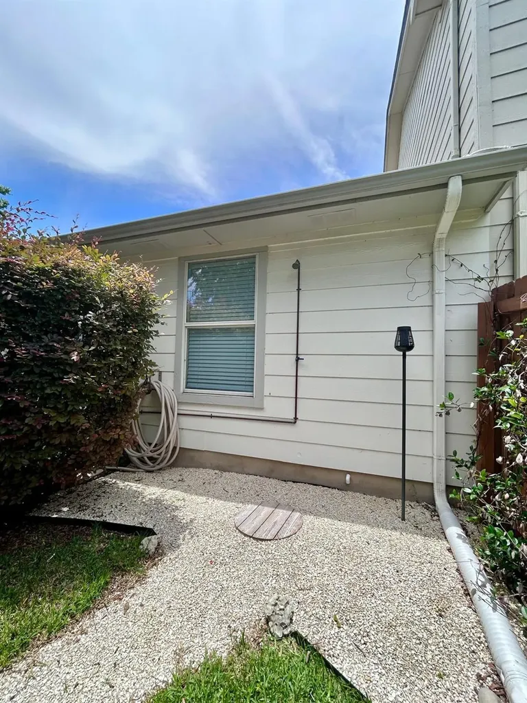 302 Ryan Lane Georgetown TX 78628