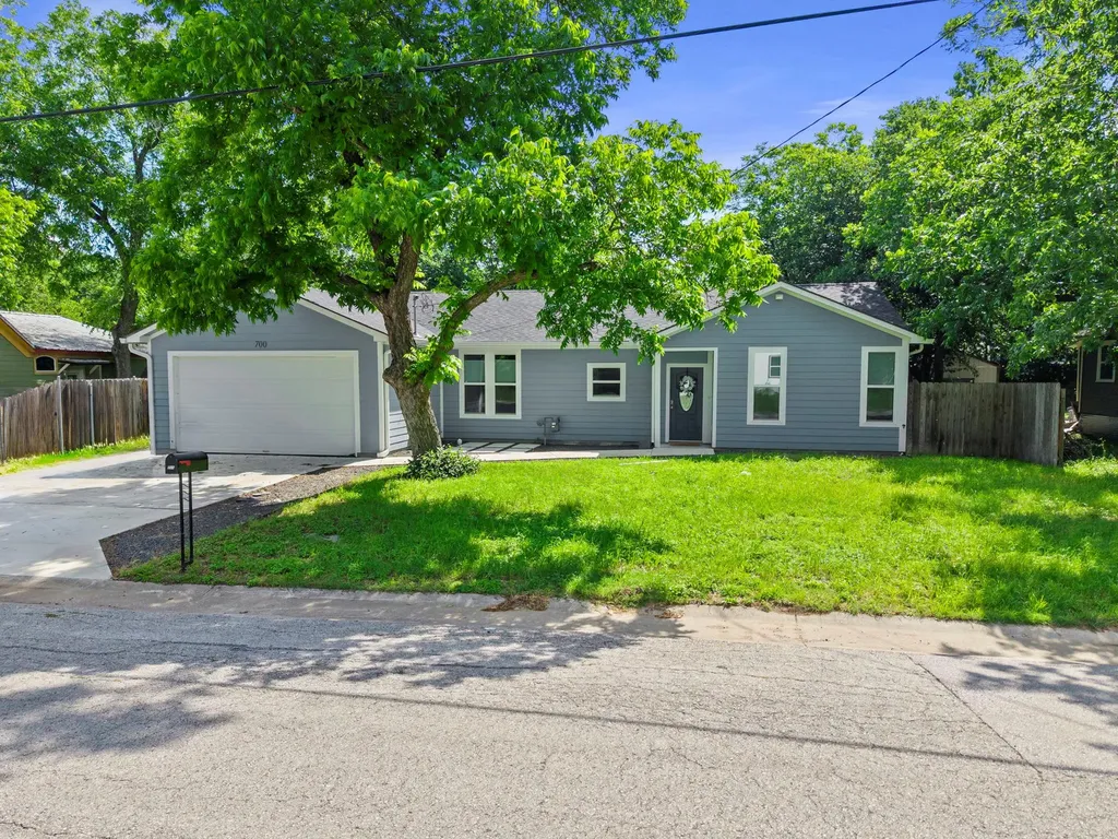 700 S Church Street Lockhart TX 78644