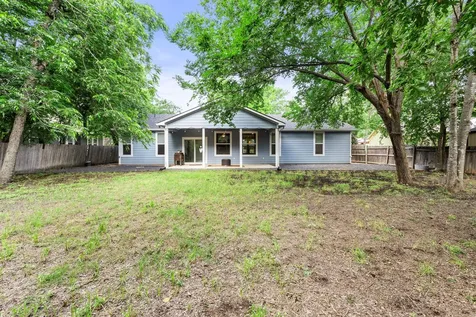 700 S Church Street Lockhart TX 78644