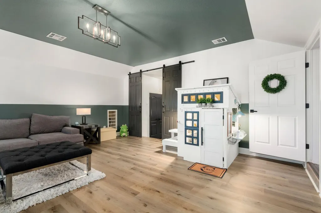 7713 Black Mountain Drive Austin TX 78736