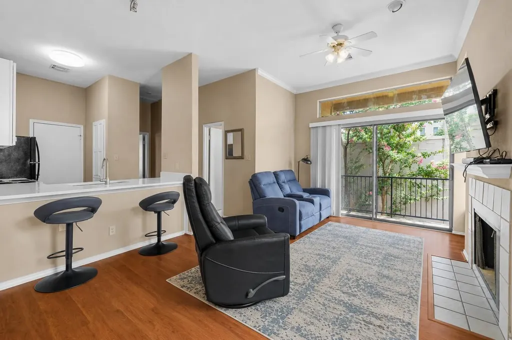 2802 Nueces Street Austin TX 78705