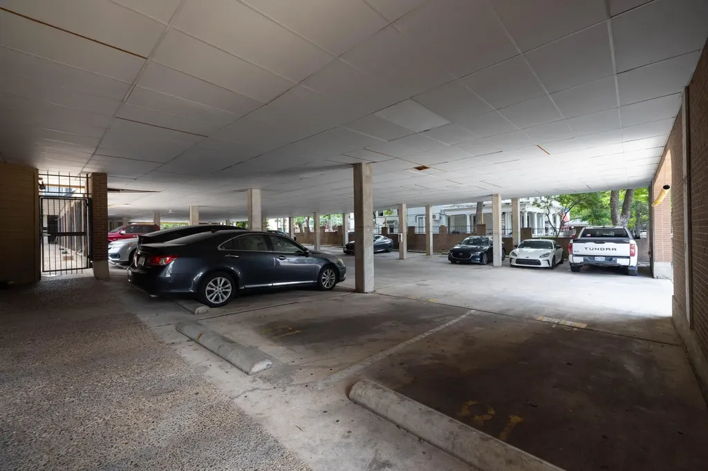 2802 Nueces Street Austin TX 78705