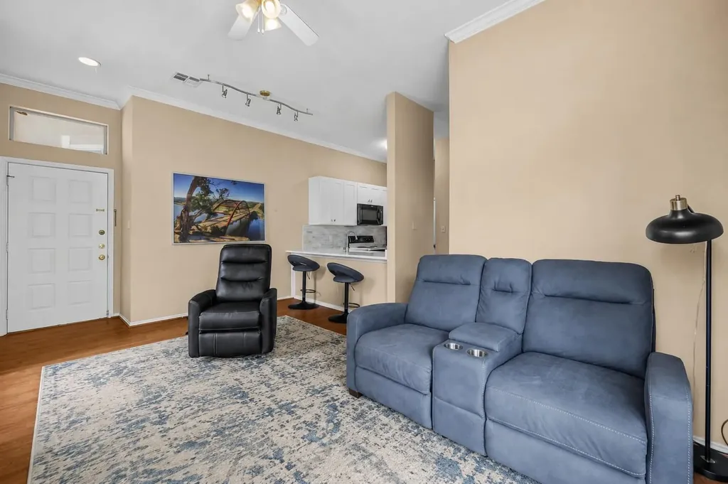 2802 Nueces Street Austin TX 78705