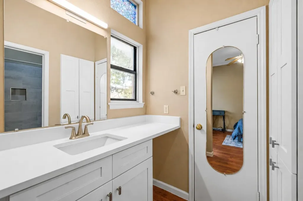 2802 Nueces Street Austin TX 78705