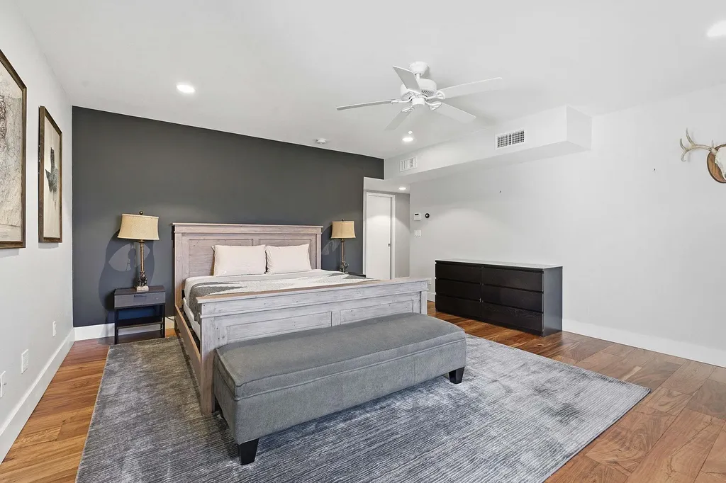 904 West Avenue Austin TX 78701