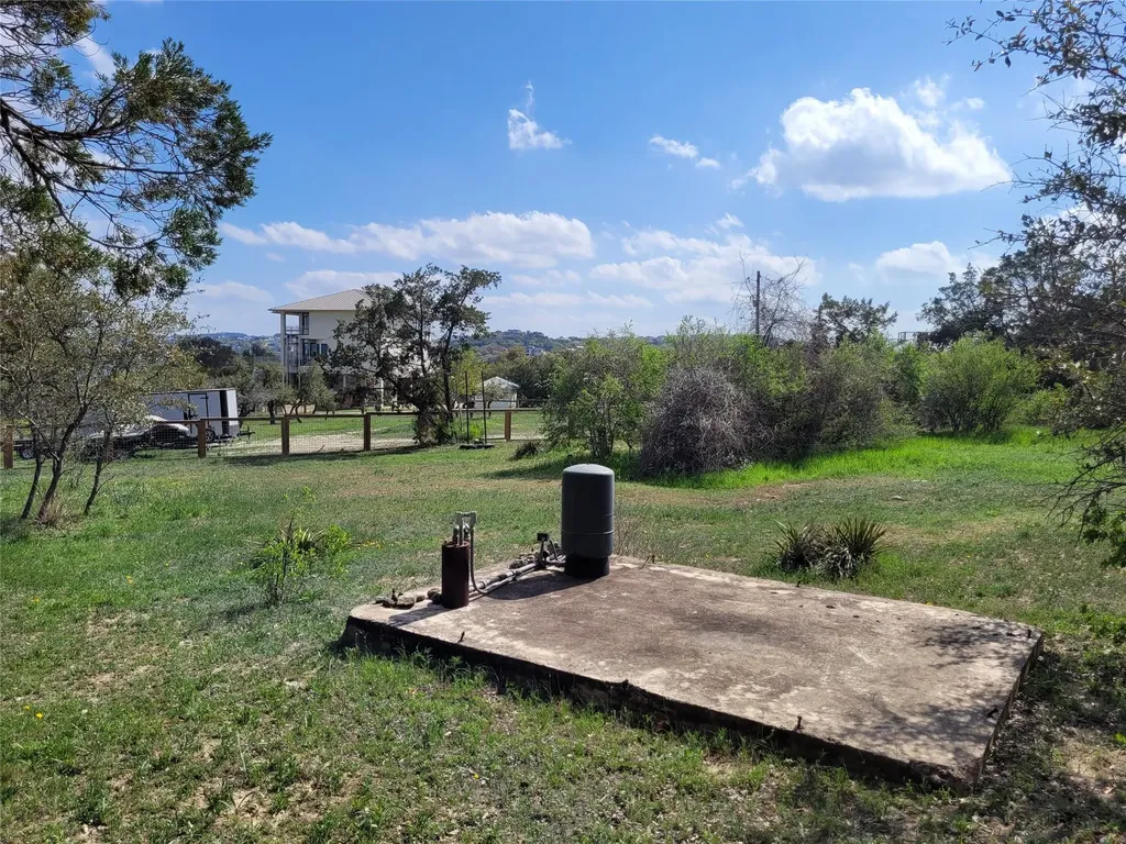 19920 Siesta Shores Drive Spicewood TX 78669