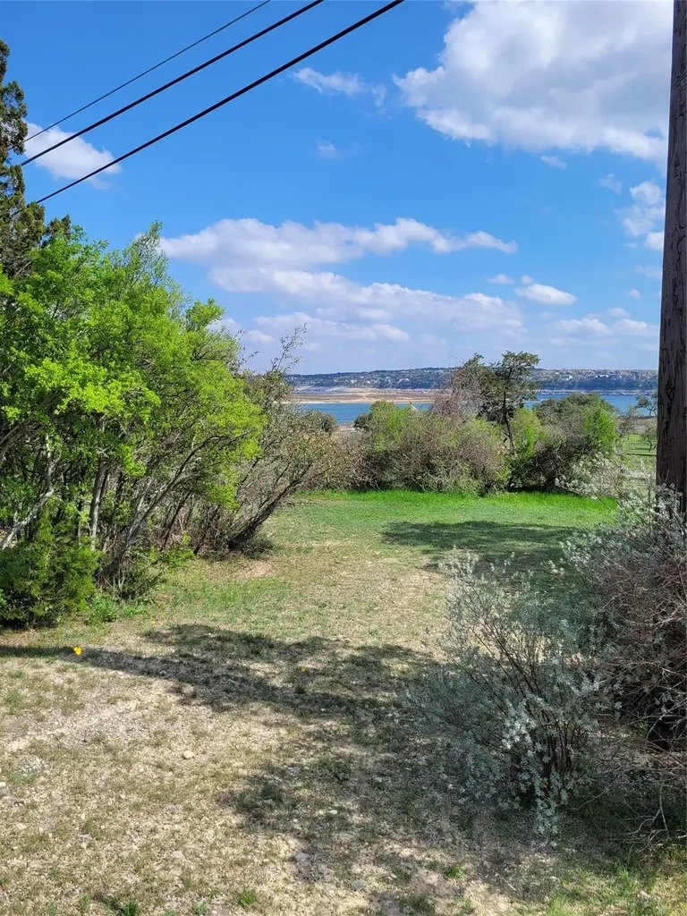 19920 Siesta Shores Drive Spicewood TX 78669