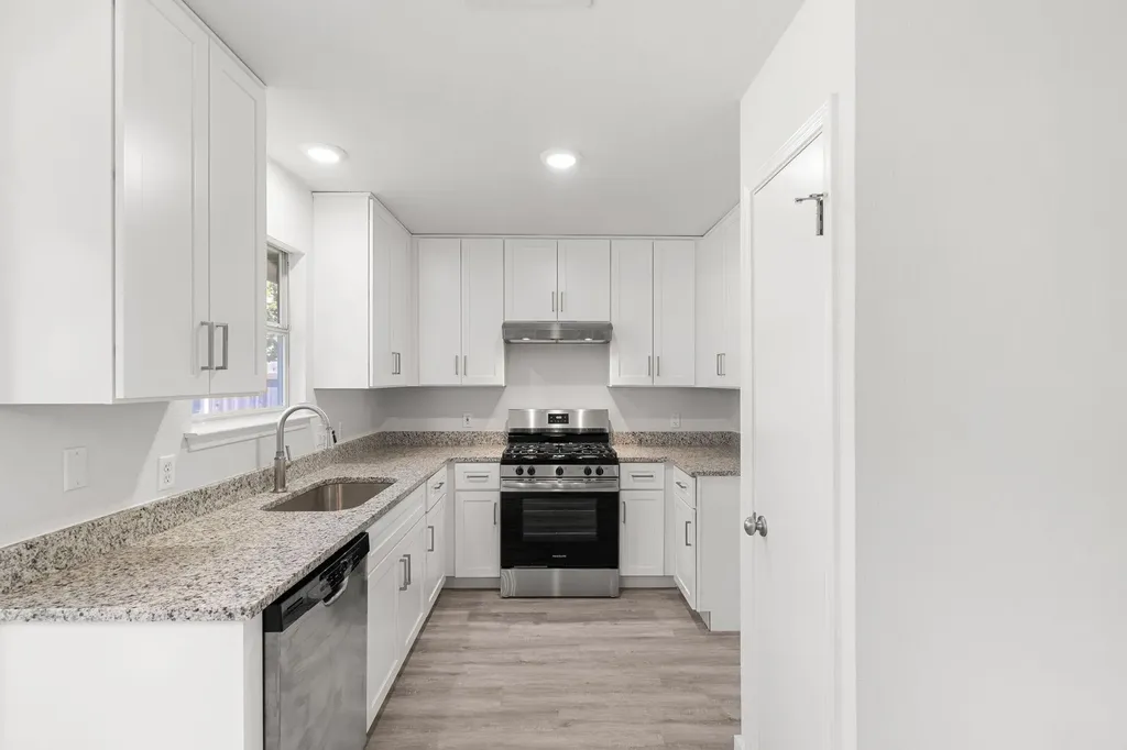 611 Clearcreek Drive Leander TX 78641