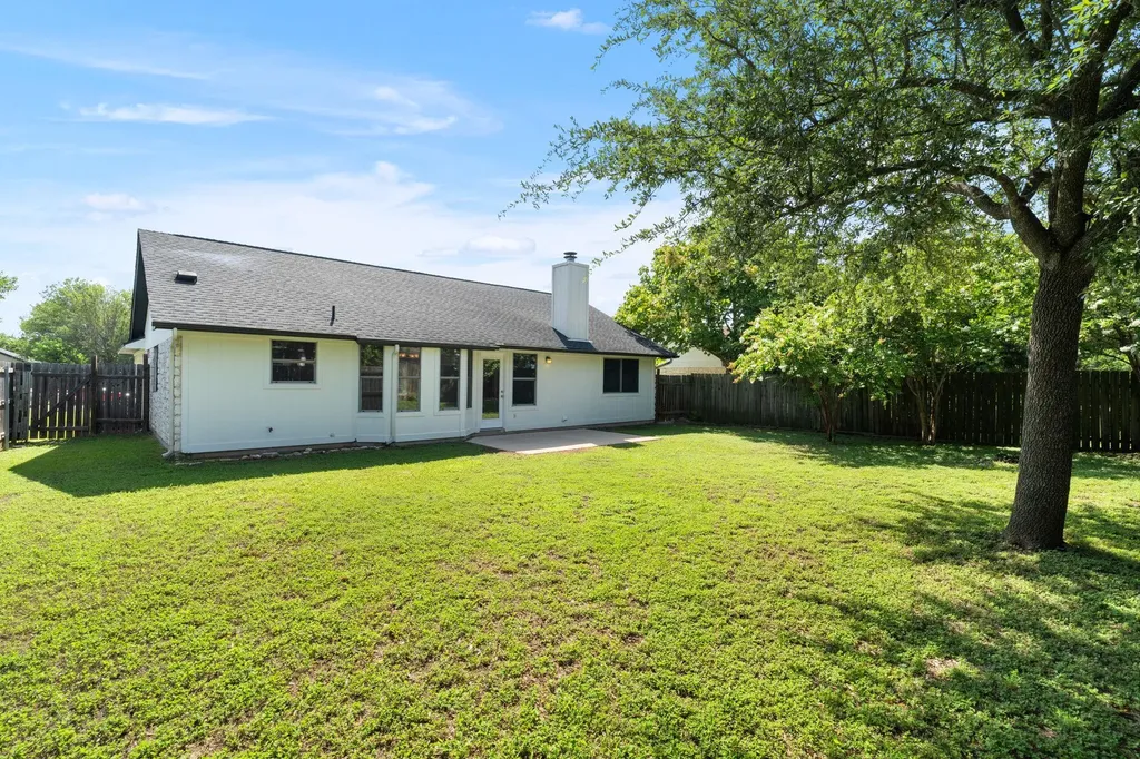 611 Clearcreek Drive Leander TX 78641