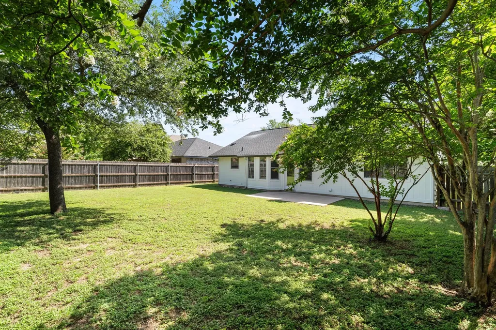 611 Clearcreek Drive Leander TX 78641