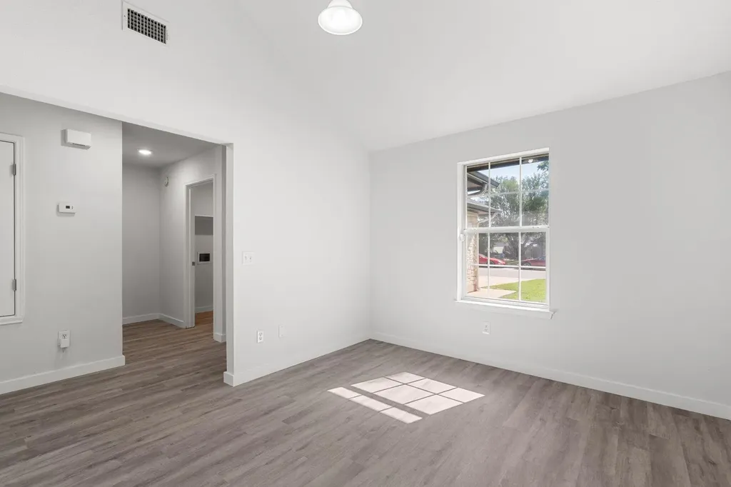 611 Clearcreek Drive Leander TX 78641