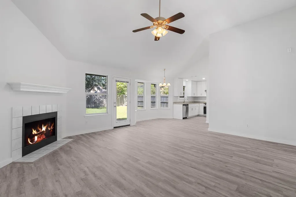 611 Clearcreek Drive Leander TX 78641