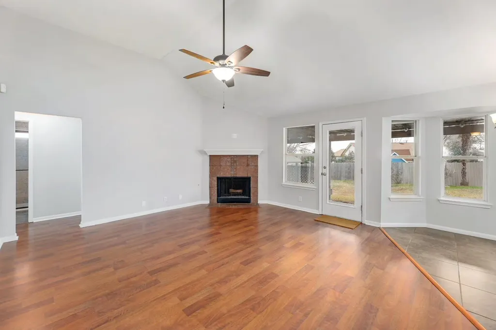 214 Crystal Knoll Boulevard Georgetown TX 78626
