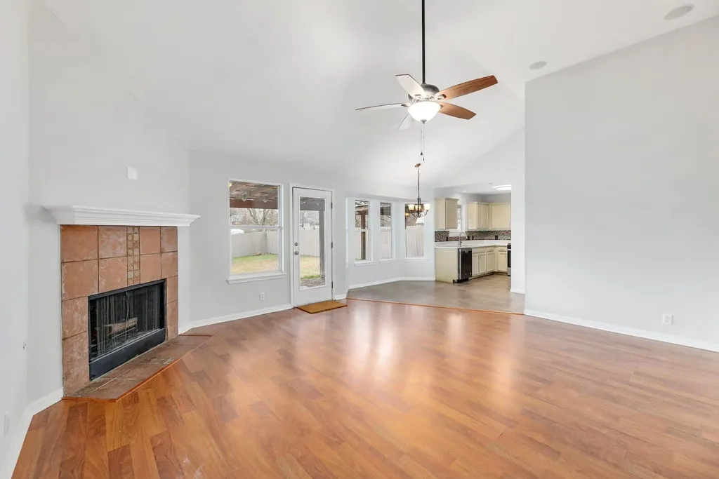 214 Crystal Knoll Boulevard Georgetown TX 78626