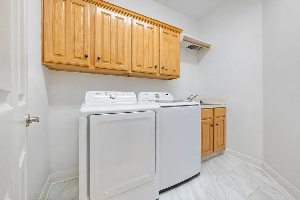 10637 Indigo Broom Loop Austin TX 78733
