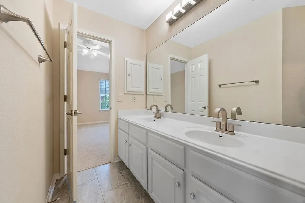 10637 Indigo Broom Loop Austin TX 78733