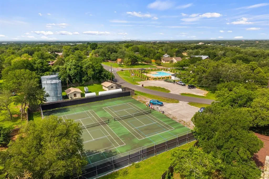 208 Willet Drive Buda TX 78610
