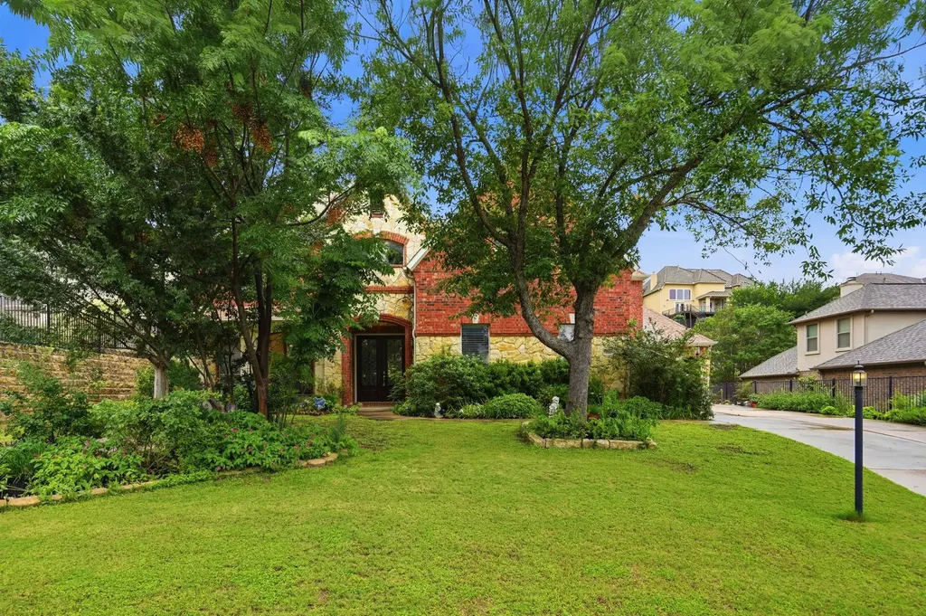 222 Vailco Lane Austin TX 78738