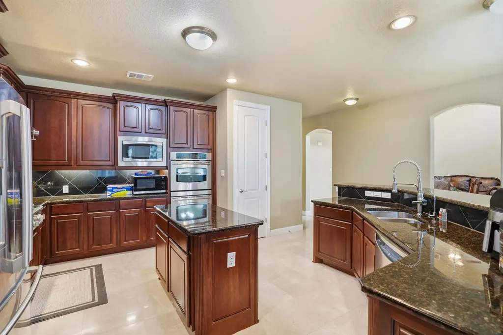 222 Vailco Lane Austin TX 78738