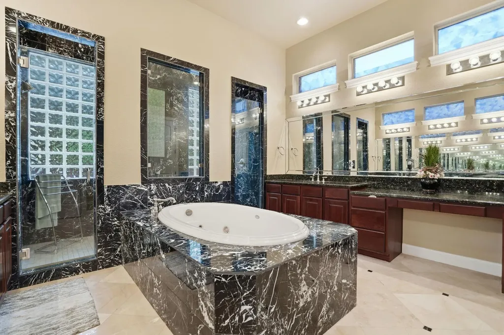 222 Vailco Lane Austin TX 78738