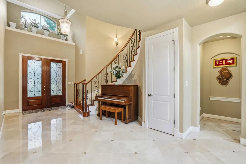 222 Vailco Lane Austin TX 78738