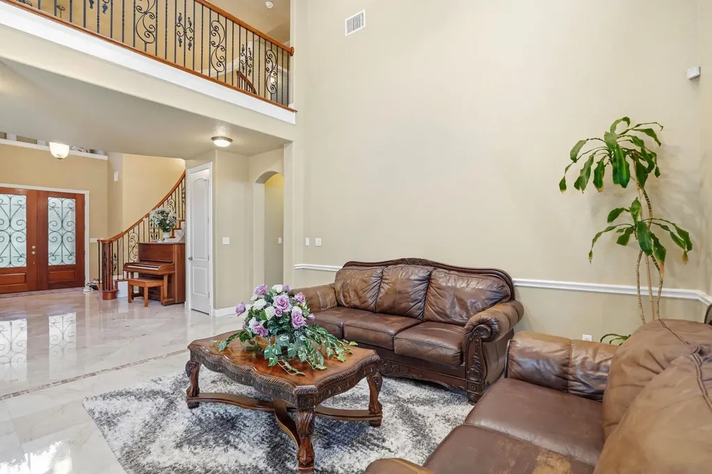 222 Vailco Lane Austin TX 78738