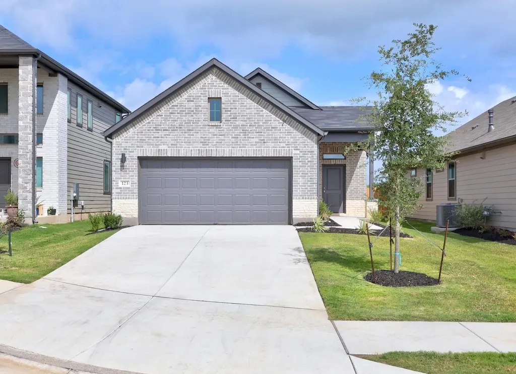 123 Tolo Drive Elgin TX 78621