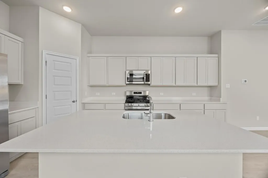 123 Tolo Drive Elgin TX 78621