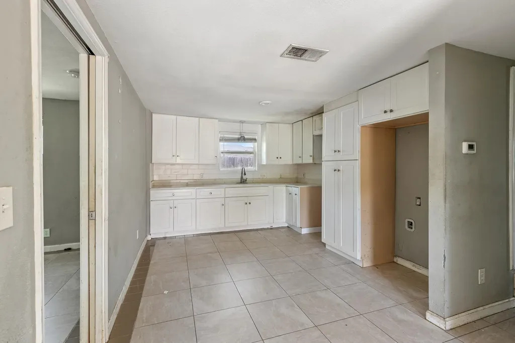 7402 Providence Avenue Austin TX 78752