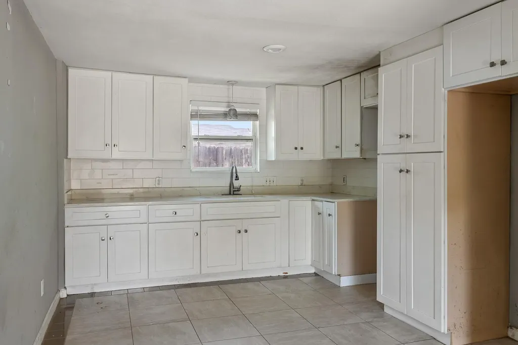 7402 Providence Avenue Austin TX 78752