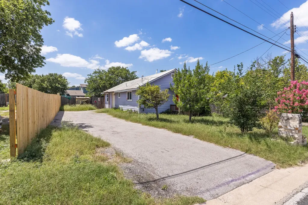 7402 Providence Avenue Austin TX 78752