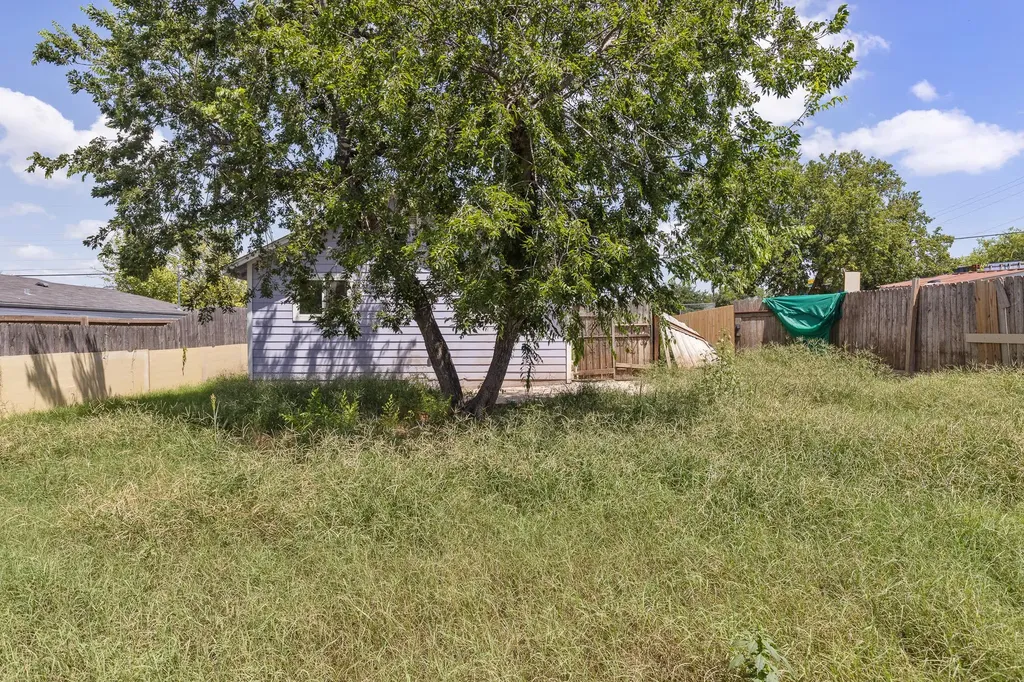7402 Providence Avenue Austin TX 78752