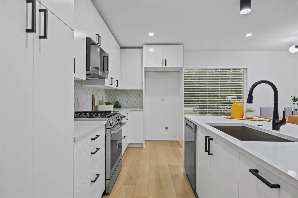 6507 Pevensey Drive Austin TX 78745