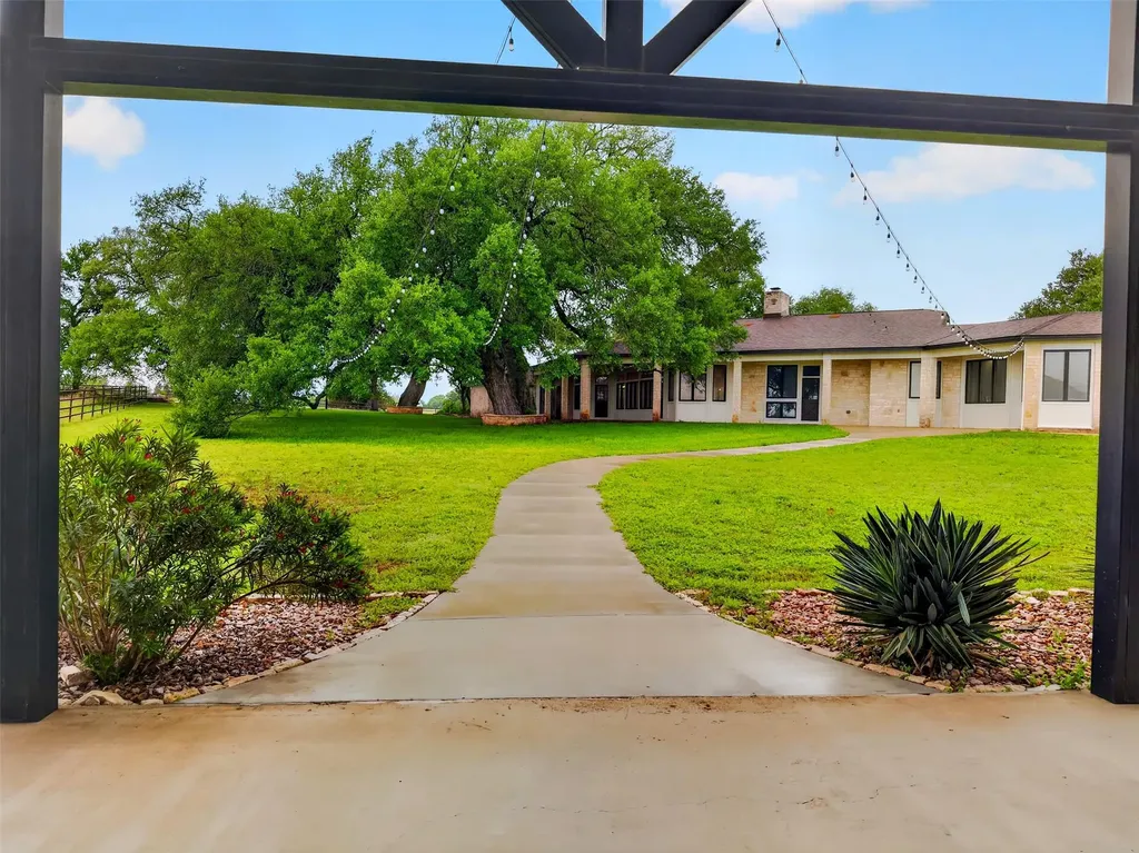6106 SE Fm Ranch Holland TX 76534