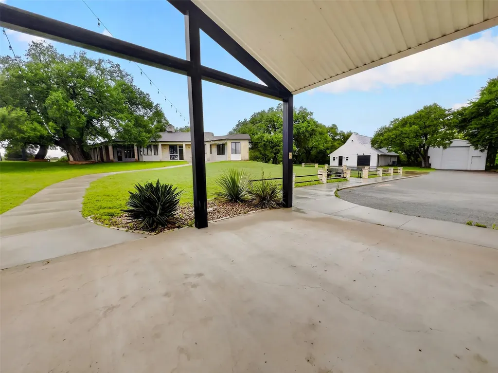 6106 SE Fm Ranch Holland TX 76534