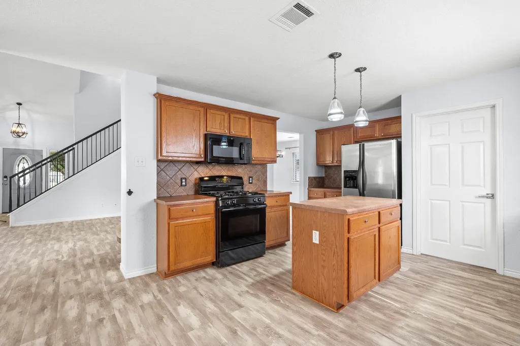 2706 Turtle River Drive Leander TX 78641