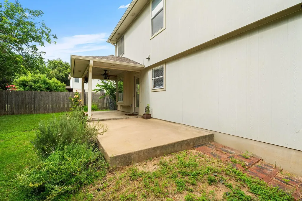 2706 Turtle River Drive Leander TX 78641