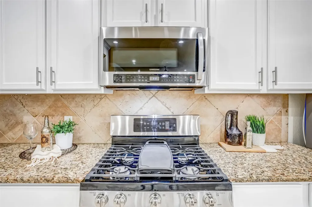 6715 Windrift Way Austin TX 78745