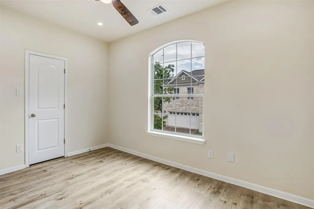 6715 Windrift Way Austin TX 78745