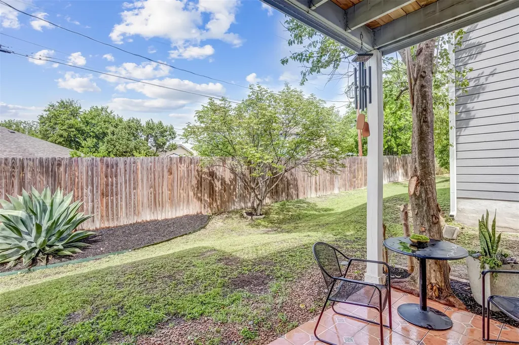 6715 Windrift Way Austin TX 78745