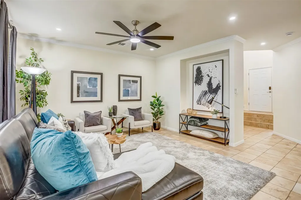 6715 Windrift Way Austin TX 78745