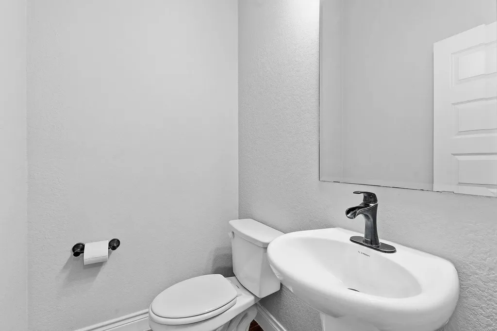 475 Desert Willow Way Austin TX 78737