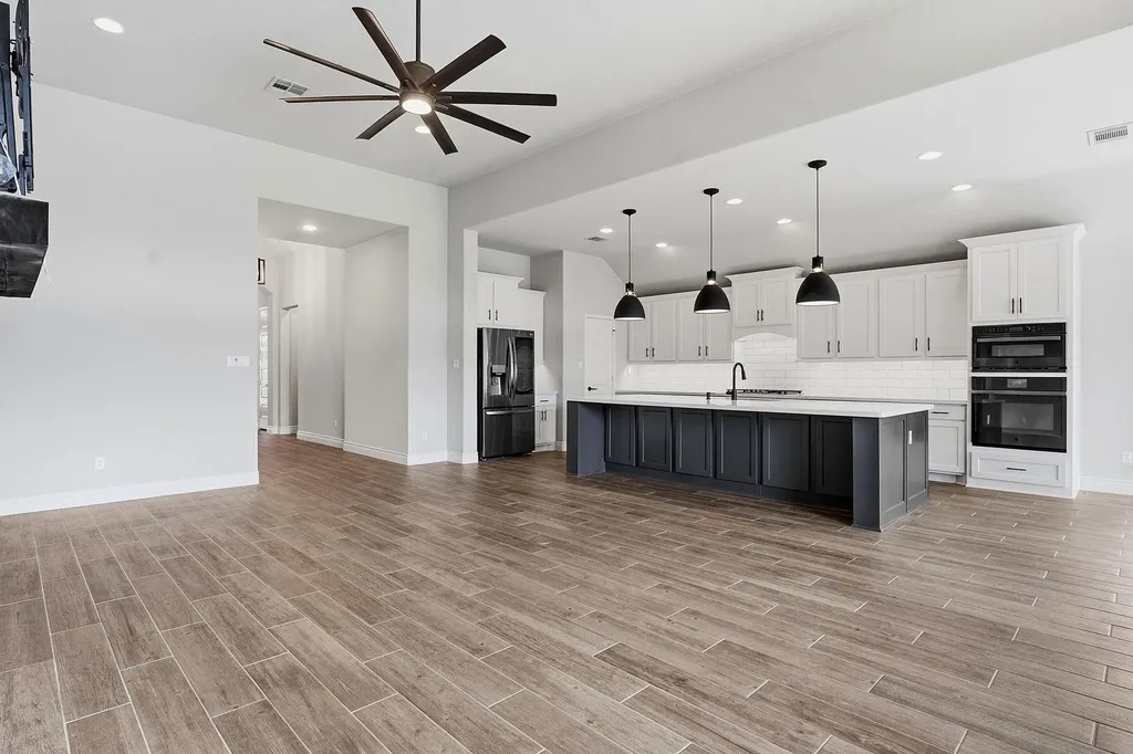 475 Desert Willow Way Austin TX 78737