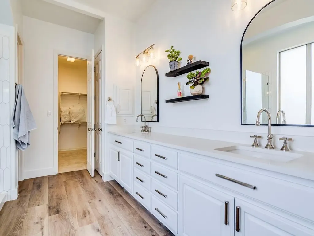 100 Empire Court Austin TX 78737