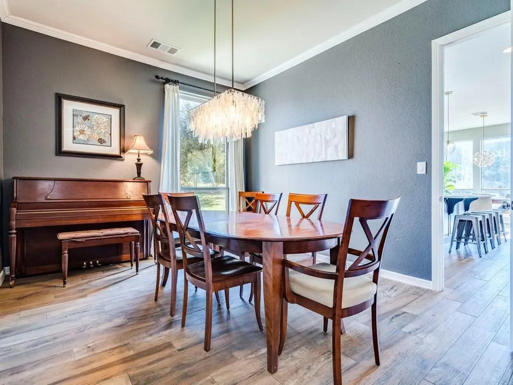 100 Empire Court Austin TX 78737