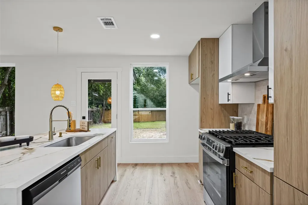 6005 Walnut Hills Drive Austin TX 78723